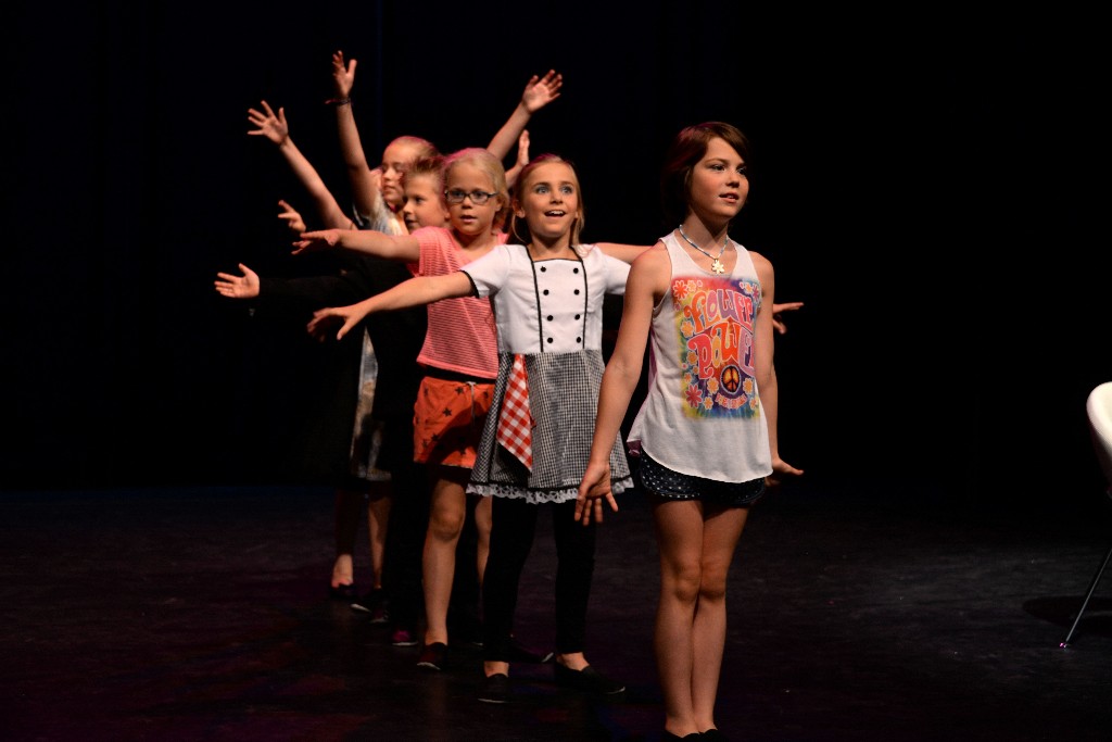 ../Images/Musical Nanny de Vries 047.jpg